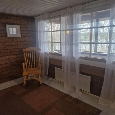 Hietajaervi Helmi, Pieni Prázdninový dům *