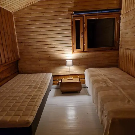 Hietajaervi Helmi, Pieni Сasa de vacaciones *